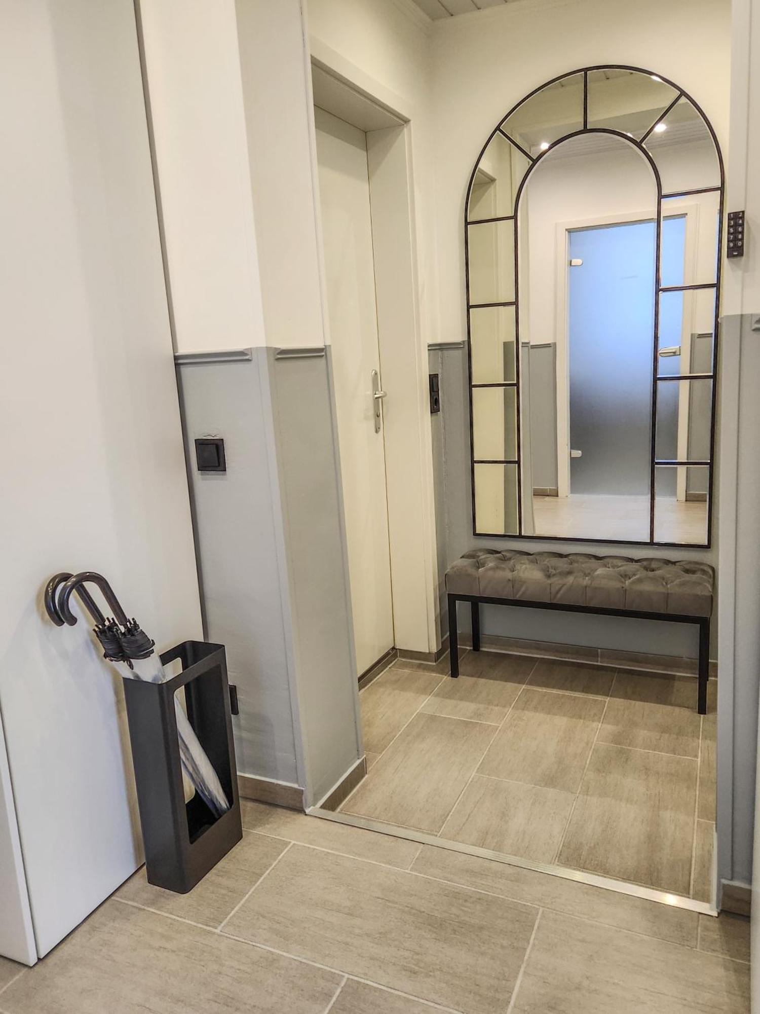 Geli Homes L1 - 2X Zimmer, 2X Kingsize Bett, 1 Bis 4 Personen, Parkplatz, Tv, Wifi, Top Kueche, Kaffee, Tee Lünen Eksteriør bilde